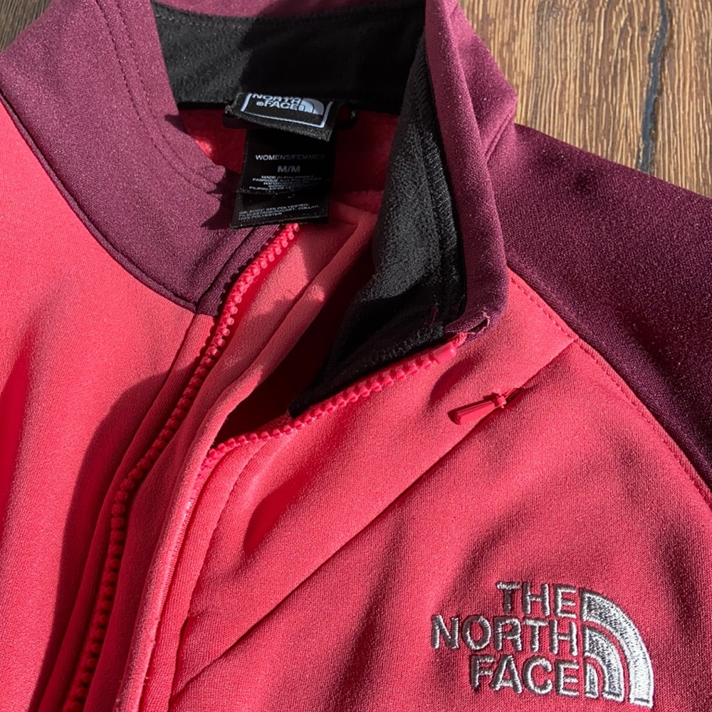 North Face Jacket Perfect For Spring! - image 3